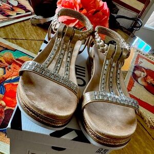 Gēmo Rhinestone Sandals NIB 10 (41)